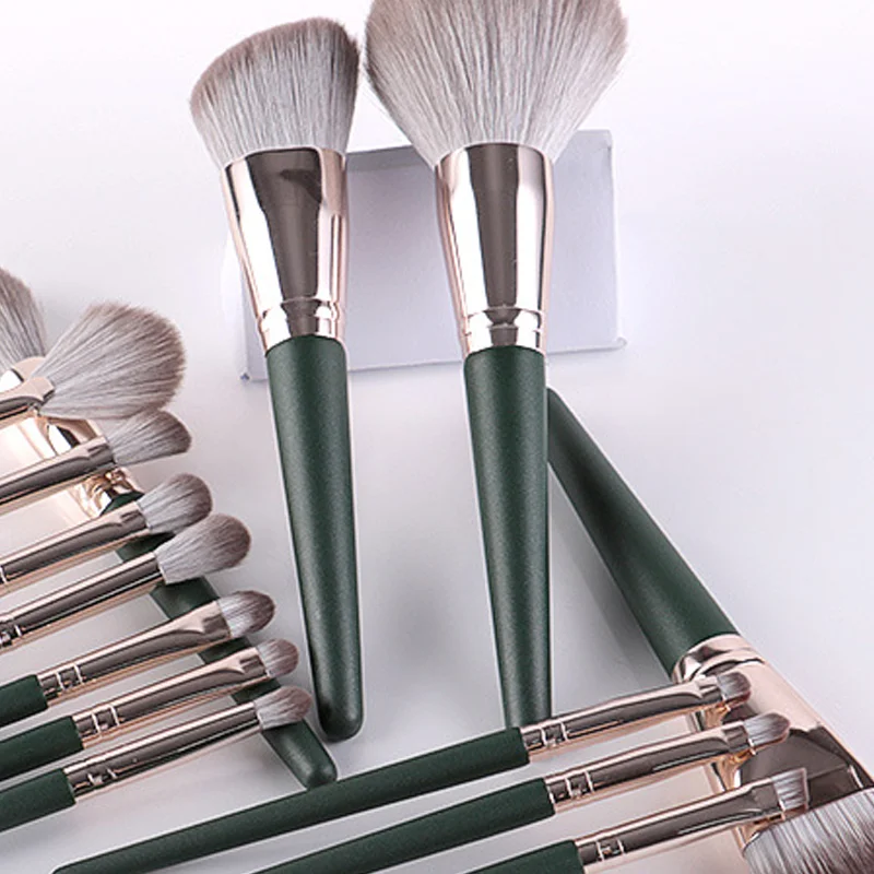 Juego de 13 brochas de maquillaje para las cuatro estaciones, color té de la leche verde, sombra de ojos, base, reparación de alto brillo, corrector, herramientas de belleza