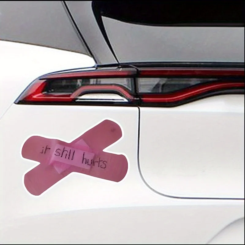 

Дышащая наклейка с изображением Пуха, подходит для окон автомобиля и маскировки царапин на кузове, самоклеящаяся светоотражающая розовая 3D-наклейка-бандаж.