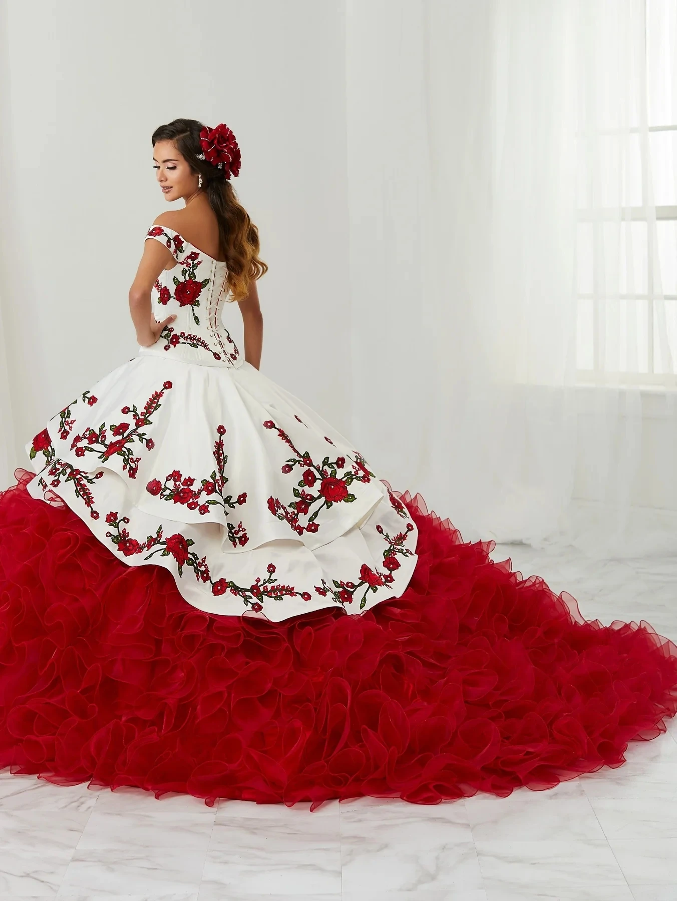 Rood Zwart Charro Quinceanera Jurken Baljurk Uit De Schouder Organza Ruches Applicaties Puffy Mexicaanse Zoete 16 Jurken 15 Anos