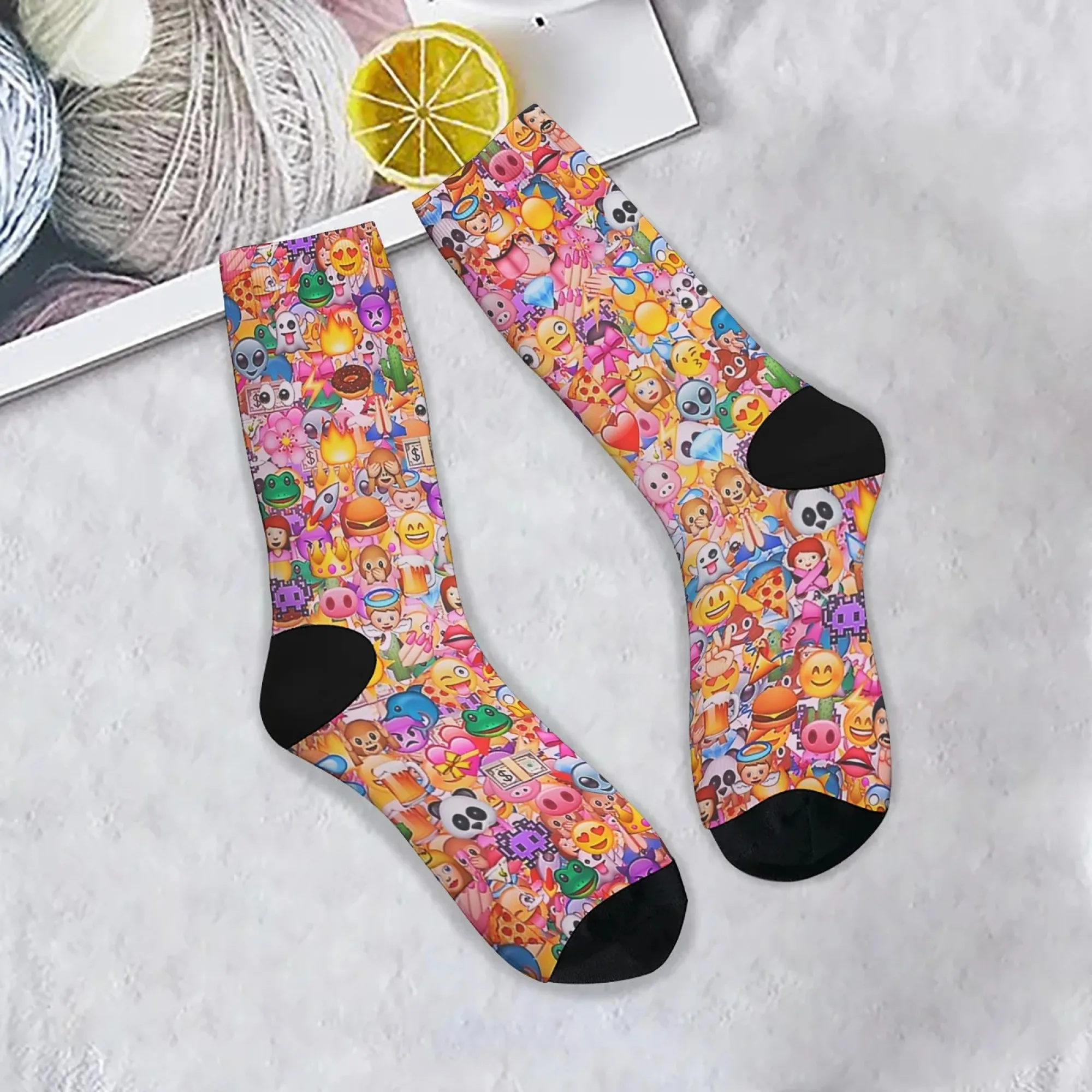 Cartoon Emoji Muster Herrensocken Bequeme atmungsaktive rutschfeste Freizeitsocken Neuheit Harajuku Retro Street Hip-Hop Crew Socken