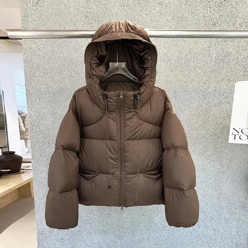 เสื้อโค้ทพาร์กาแฟชั่นแบบเรียบง่ายบุใยฝ้ายแบบมีฮู้ด เสื้อแจ็คเก็ตพัฟเฟอร์ผ้าฝ้ายแบบสั้นสำหรับผู้หญิง เสื้อโค้ทผ้าฝ้ายบุหนาสำหรับผู้หญิง