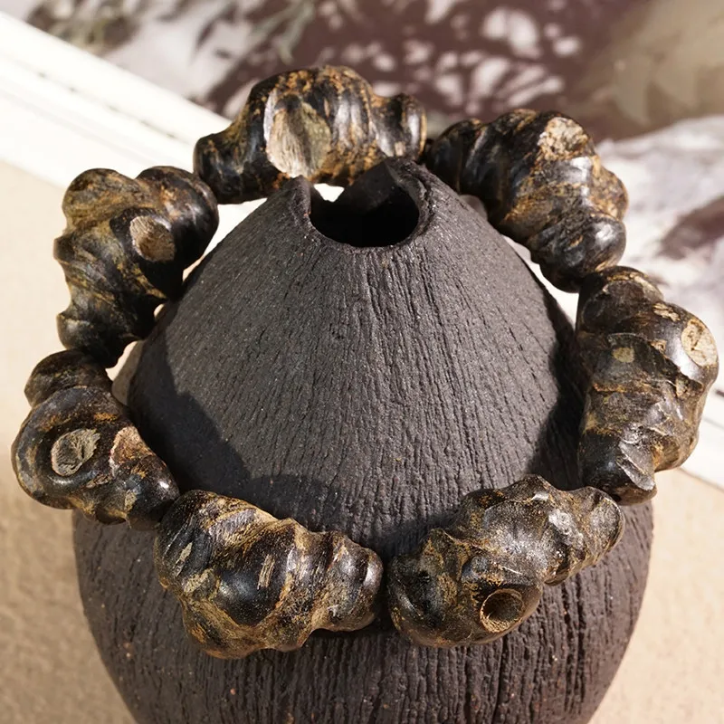 

Chinese Style Natural Tarakan Agarwood Irregular Beaded Bracelet Lucky Prayer Blessing Good Fortune Spiritual Wooden Jewelry Gif