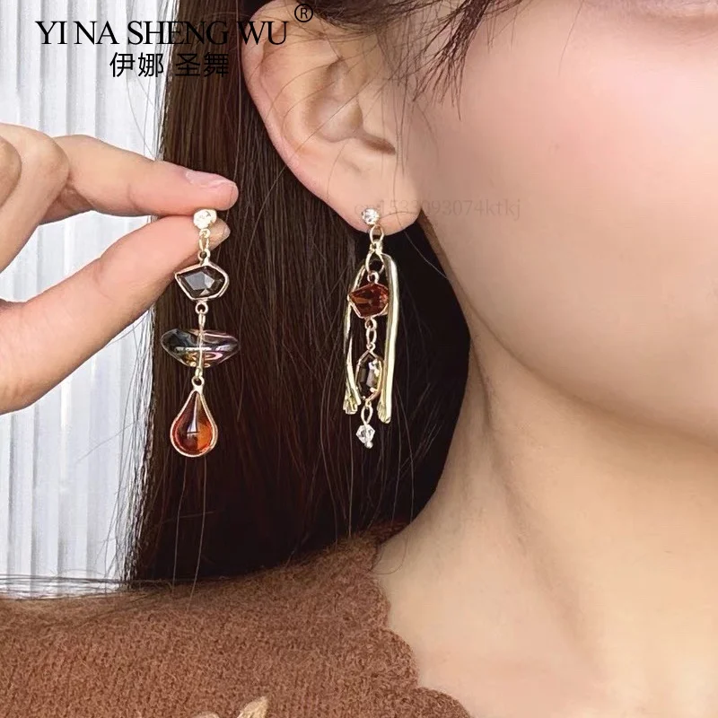 Retro Abstract Art Style Earrings Asymmetrical Fashion Hanging Earrings for Women Oil Painting Personalized Hand Dangle Earrings