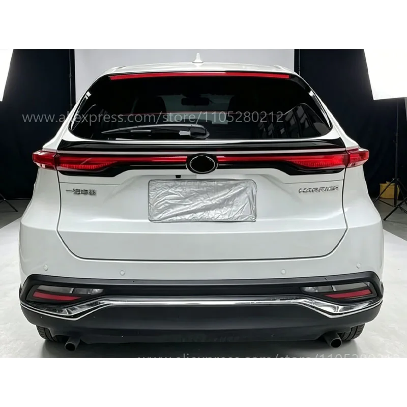 Suitable for 22-24 Toyota Lingfang Weisha rear middle wing, trunk spoiler carbon fiber/glossy black, no drilling required