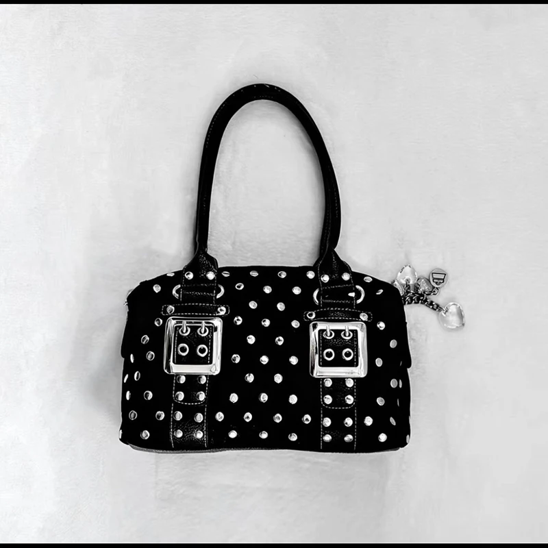 Gepunktete Nieten-Handtasche, Y2k Mädchen Metall-Nieten-Gürtelschnalle Motorrad-Biker-Boston-Tasche, Damen Retro-Unterarm-Schultertasche – Detail 10
