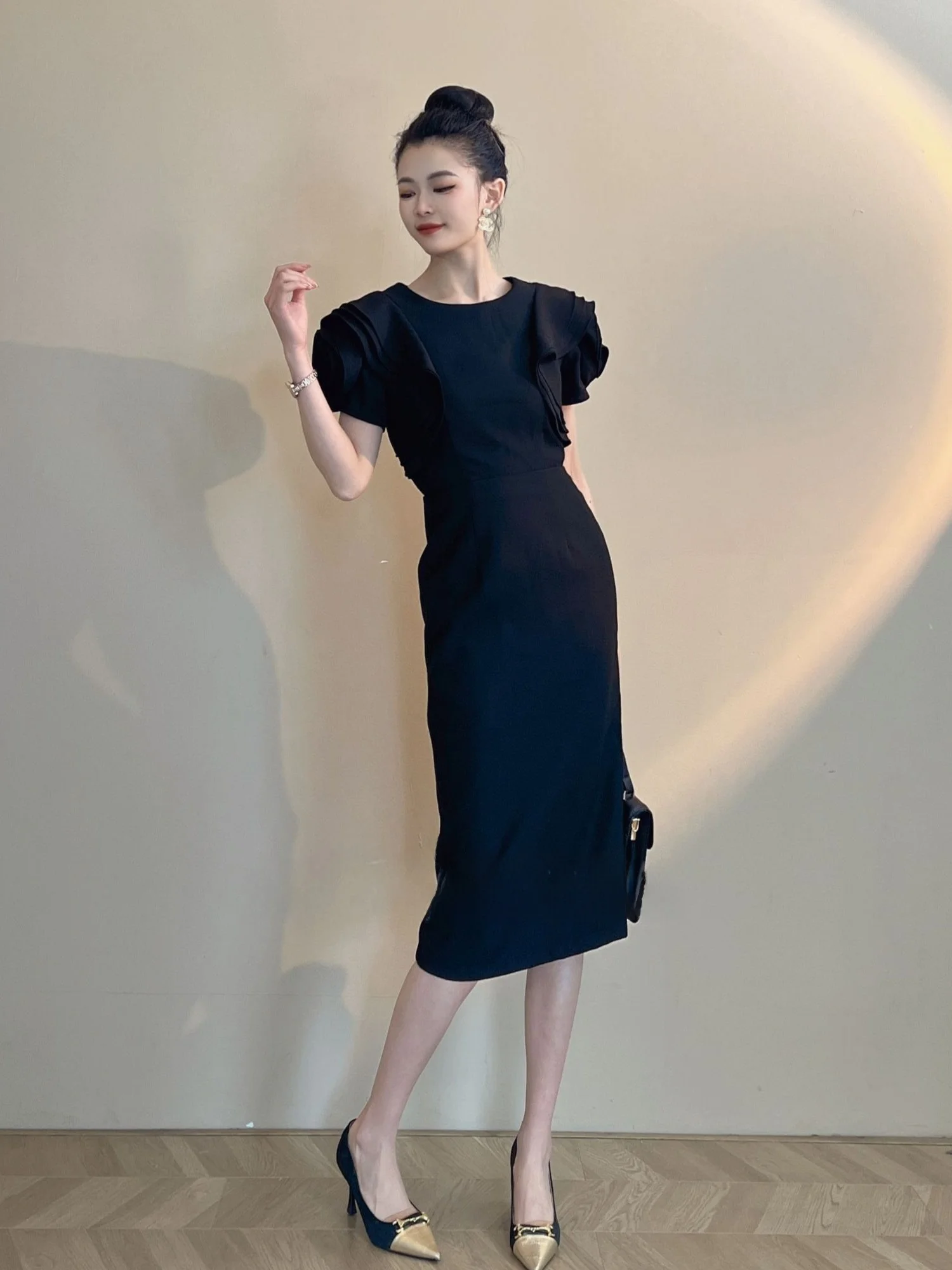 Elegant Mid-Length Knee-Over Formal Ball Gown Style Bodycon Dress in Black Color for Ladies Stylish And Sophisticated