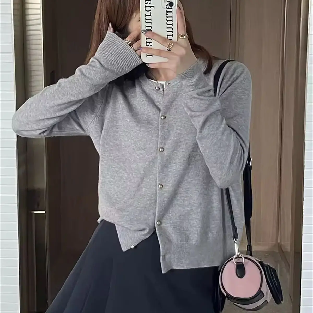 

Женский однотонный вязаный корейский кардиган, осень-зима, однобортное пальто с длинными рукавами и круглым вырезом, модные топы в стиле ретро, повседневная уличная одежда