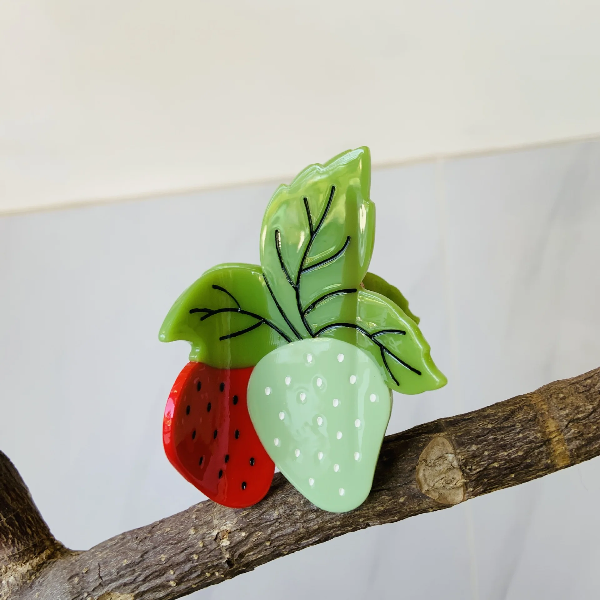 YHJ New Green Leaf Strawberry Hair Claw Fresh Fruits Design Hair Claw Clips Hair Accessories for Women for Women Girls