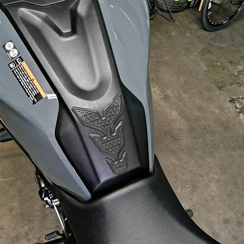 แผ่นกันรอยถังน้ำมันด้านข้างรถมอเตอร์ไซค์ สำหรับ YAMAHA MT07 MT-07 MT 07 2021 2022 2023