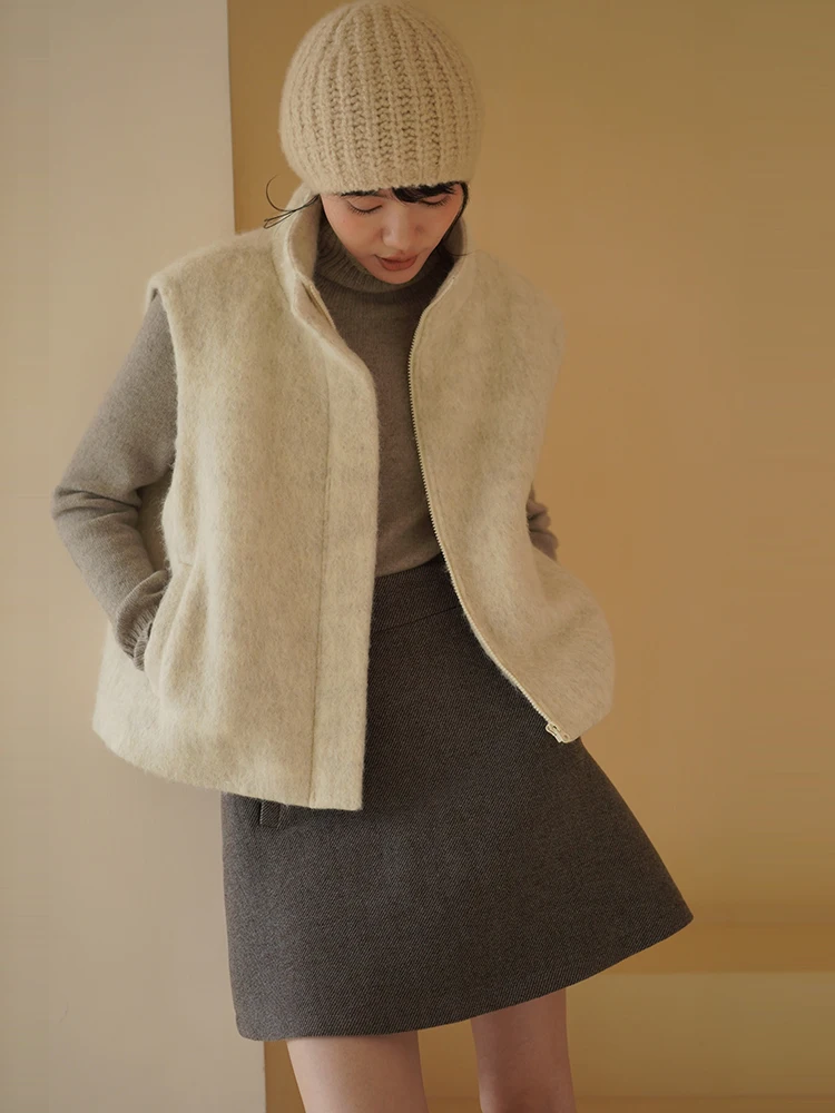 

Hacikis Ladies' Woolen Jaet Eskimo Vest Fce Warm Stand Collar Casual Outerwear Women's Faionable Layered Zipper Closure