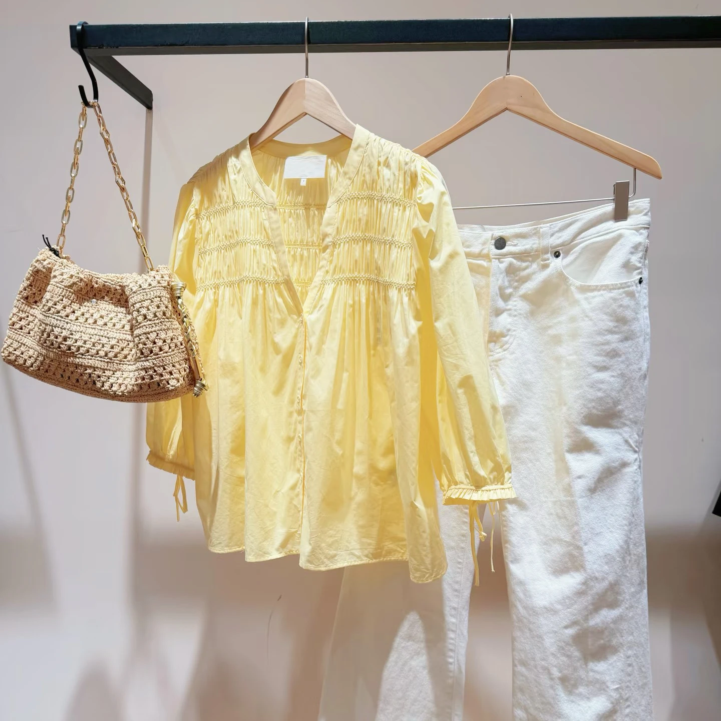 

Paris Bas Shirt Spring 2026 Women's Loose Fit Cotton Long Sleeve V-Neck Cream Yellow Top with Half Skirt Fashion French Style
