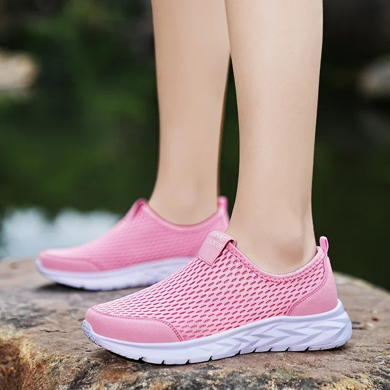 Summer Mesh Men Shoes Sneakers Breathable Flat Shoes Slip-on Sport Trainers Comfortable Lightweight Men Shoes Zapatillas Hombre