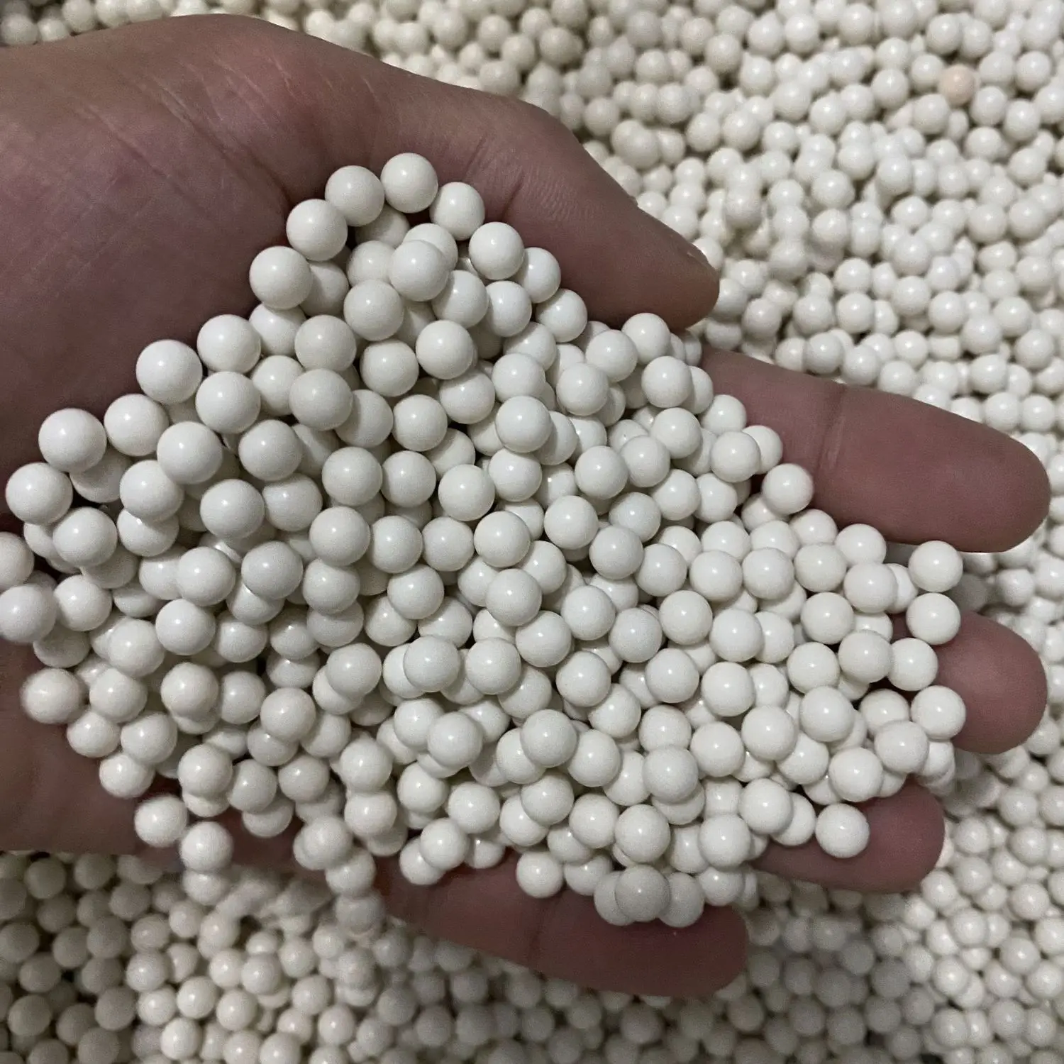 500/1000 szt. Twardych Kul Plastikowych 6mm Koraliki Akcesoria do Narzędzi Domowych Paintball Powietrzny Zabawka Narzędzia Treningowe