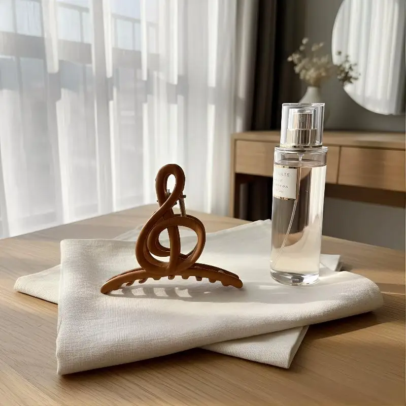 Minimalist Shark Clip Hair Claw Clips Musical Note Shape for Women Girls Thick Hair Secure Fixing for Everyday Styling