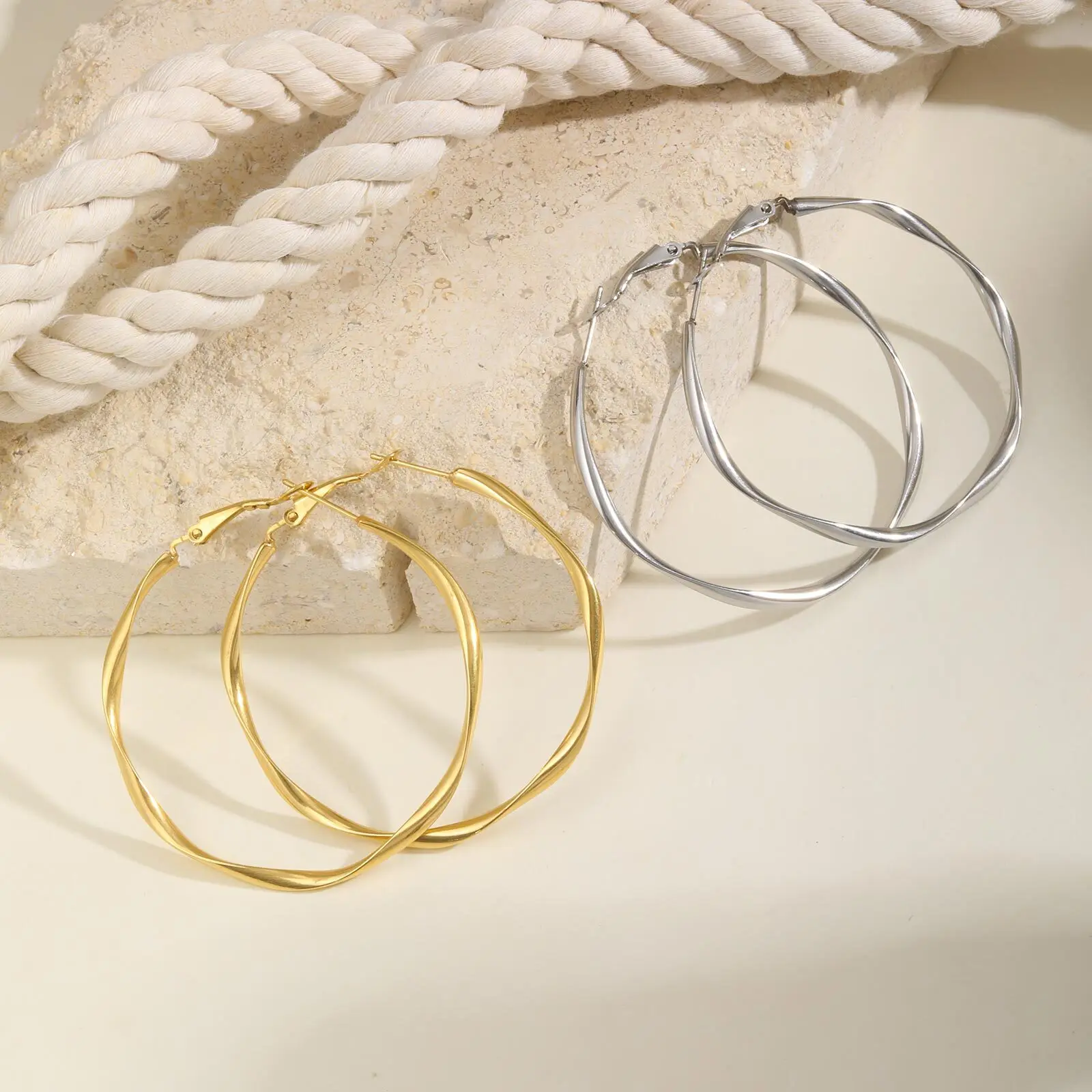 Prjewel Edelstahl Twist Circle Damen Ohrringe Click-Top Mobius Hoop Hies Ohrring Anlaufen und nickelfrei Muttertagsgeschenk – Detail 3