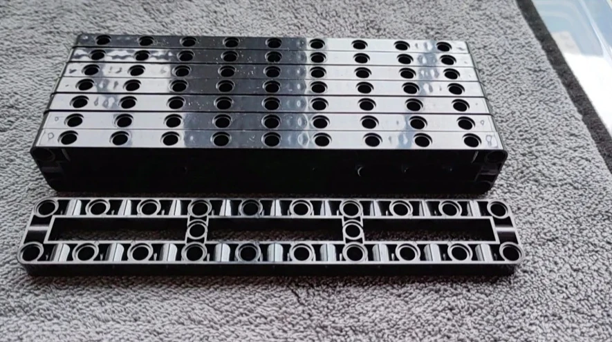 Compatible with L 67491 small particle 3 * 19 perforated frame 8pcs domestic building block technology mechanical accessories