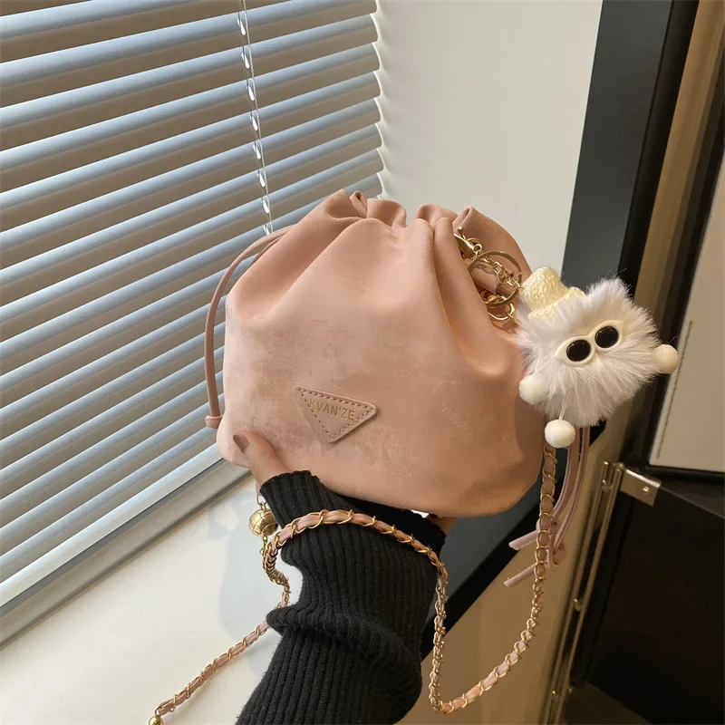 Bao Cross-border High-quality Texture Bucket Bag 2024 New Chain Crossbody Bag Minority Pumping Foreign Gas Bucket Shoulder Bag