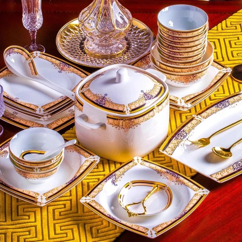 

Luxury Ceramic Modern Dinnerware Set Microwaveable Gold Elegant European Style Wedding Dinnerware Party Hotel Vaisselle Gift