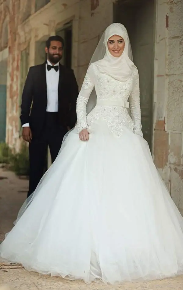 Muslim A Line Wedding Dresses Lace Winter Bridal Gowns Long Sleeves High Neck Midwest Pakistan Custom Made