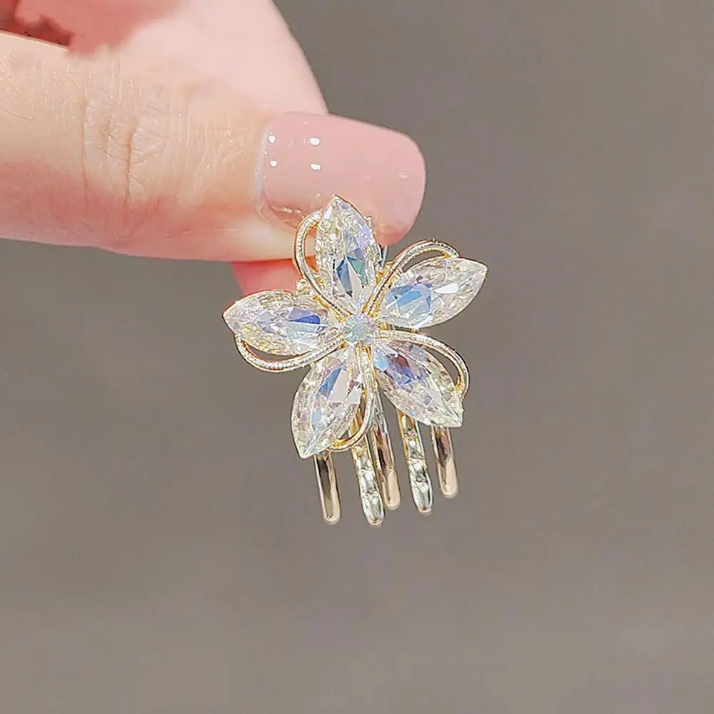 

Simple Luxury Bangs Clip Sweet Flower Headdress Small Hair Claw Crystal Hairpin Women Shark Clip Korean Style Hair Clip