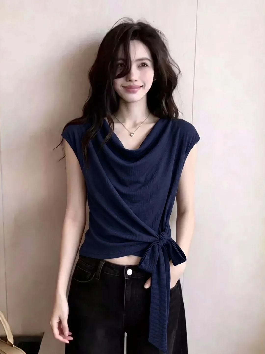 

Elegant Intellectual Sleeveless Slim Fit Vest Summer Waist Cinching Design Knot Front Casual Women's Top Fashion Style