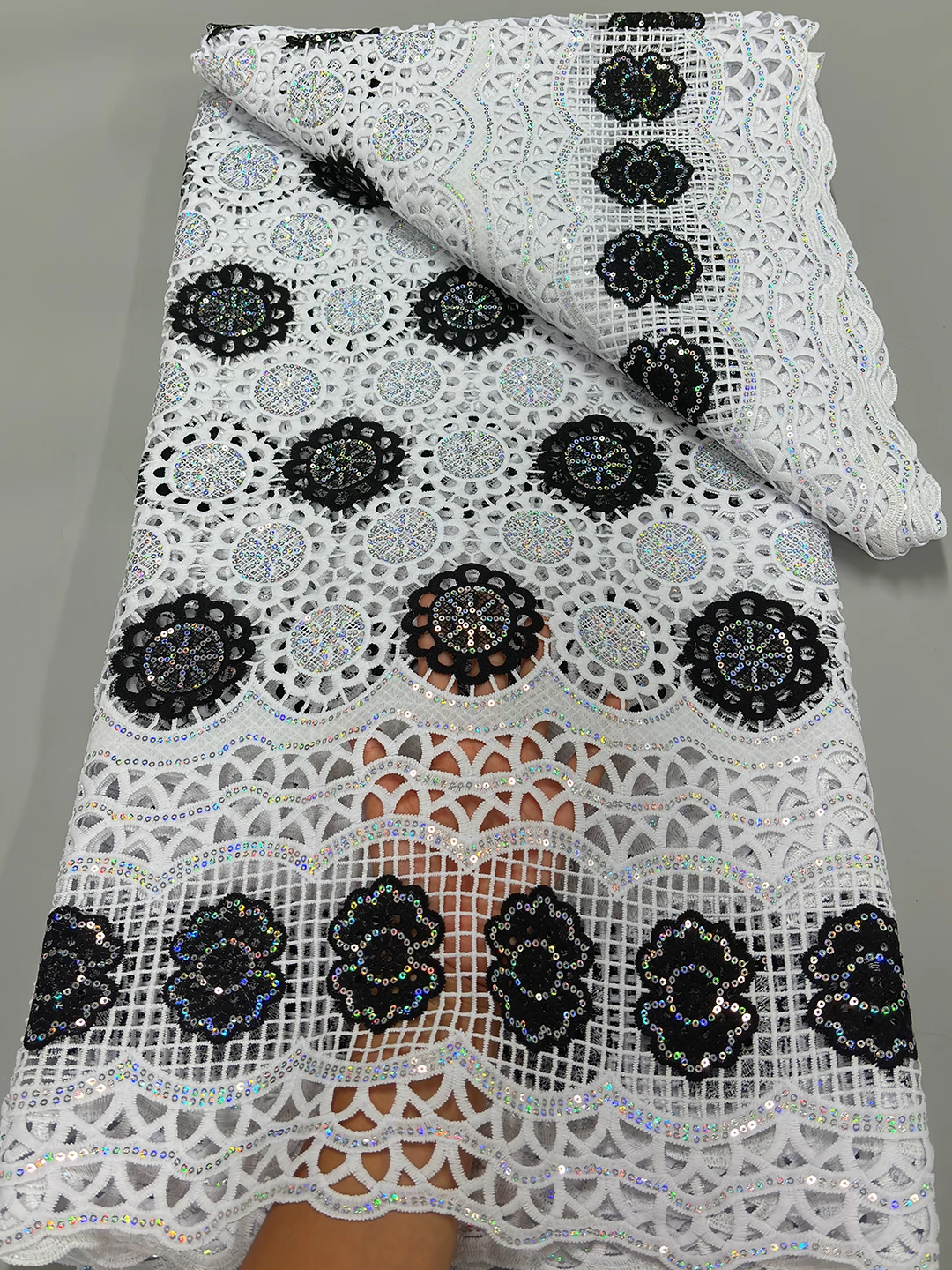 

French Milk Silk Net Mesh Lace Fabric 2026 High Quality Afriacn Nigerian Sequins Lace Dubai Multicolor Fabric For Party Dress