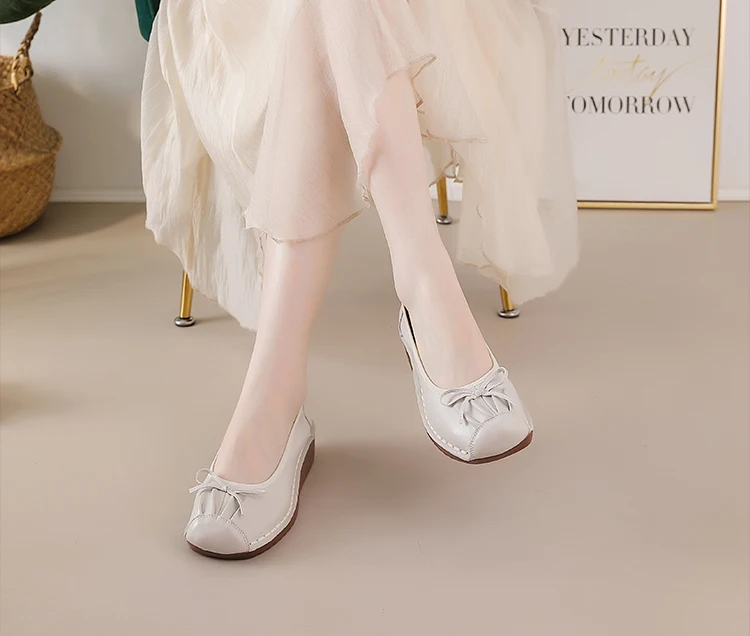 Neue Vintage-Pumps mit plissierter Schleife, Damen-Keilabsatzschuhe, flache Schuhe aus echtem Leder, handgefertigte Slip-On-Loafer für Damen, Retro-Hochzeitsschuhe in Rot. – Detail 18
