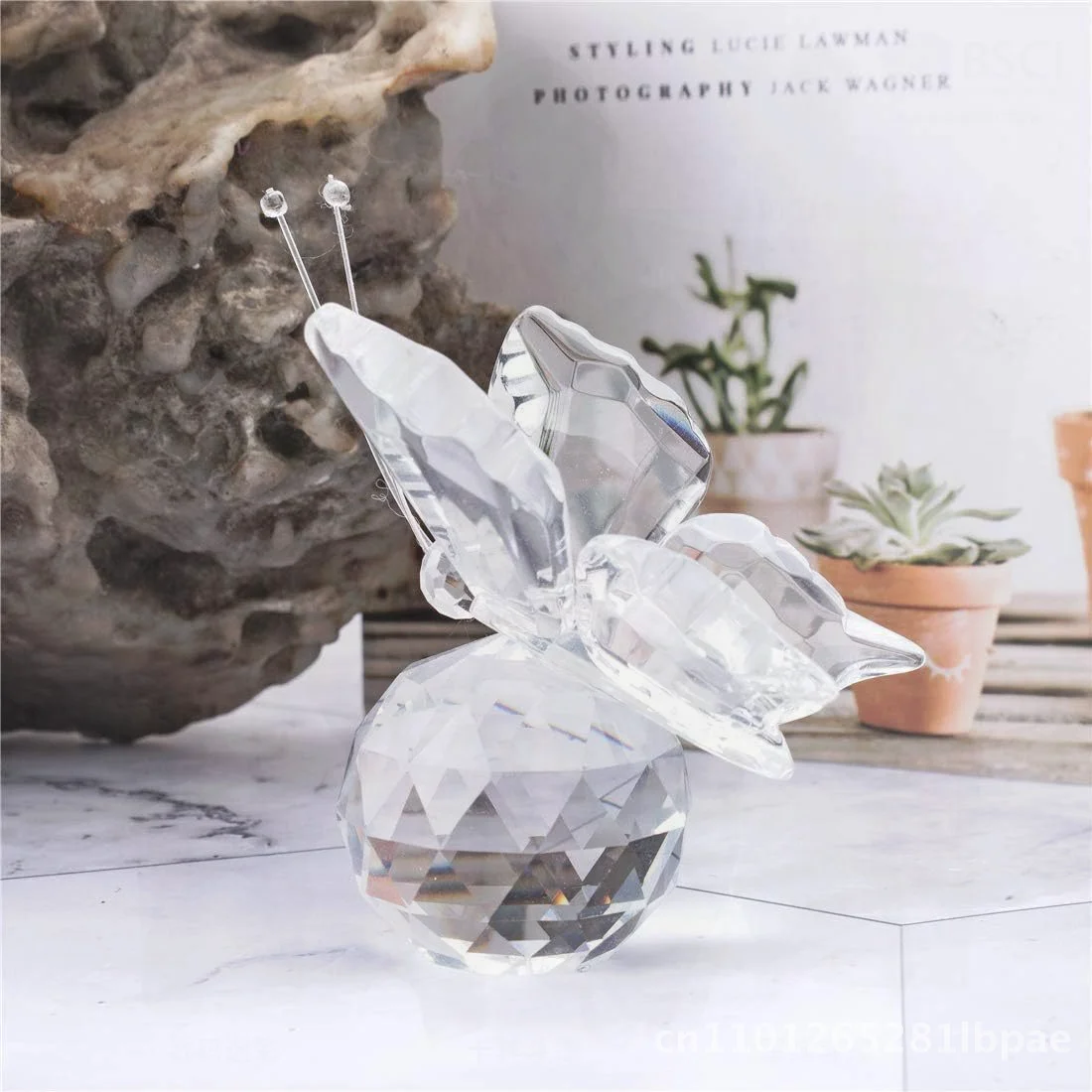 

Crystal Butterfly Desktop Ornaments Creative Transparent Crafts for Children Friends Girlfriend Birthday Gift Modern Minimalist
