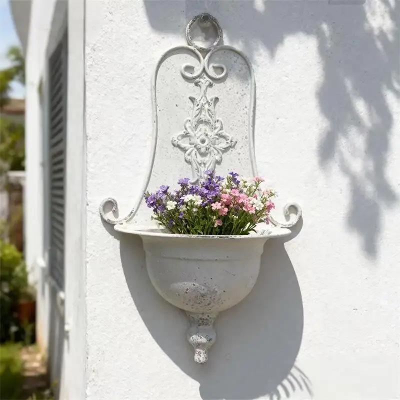 French retro wall-mounted flower pot rural wrought iron wall flower basket villa garden green plant pot courtyard decorative