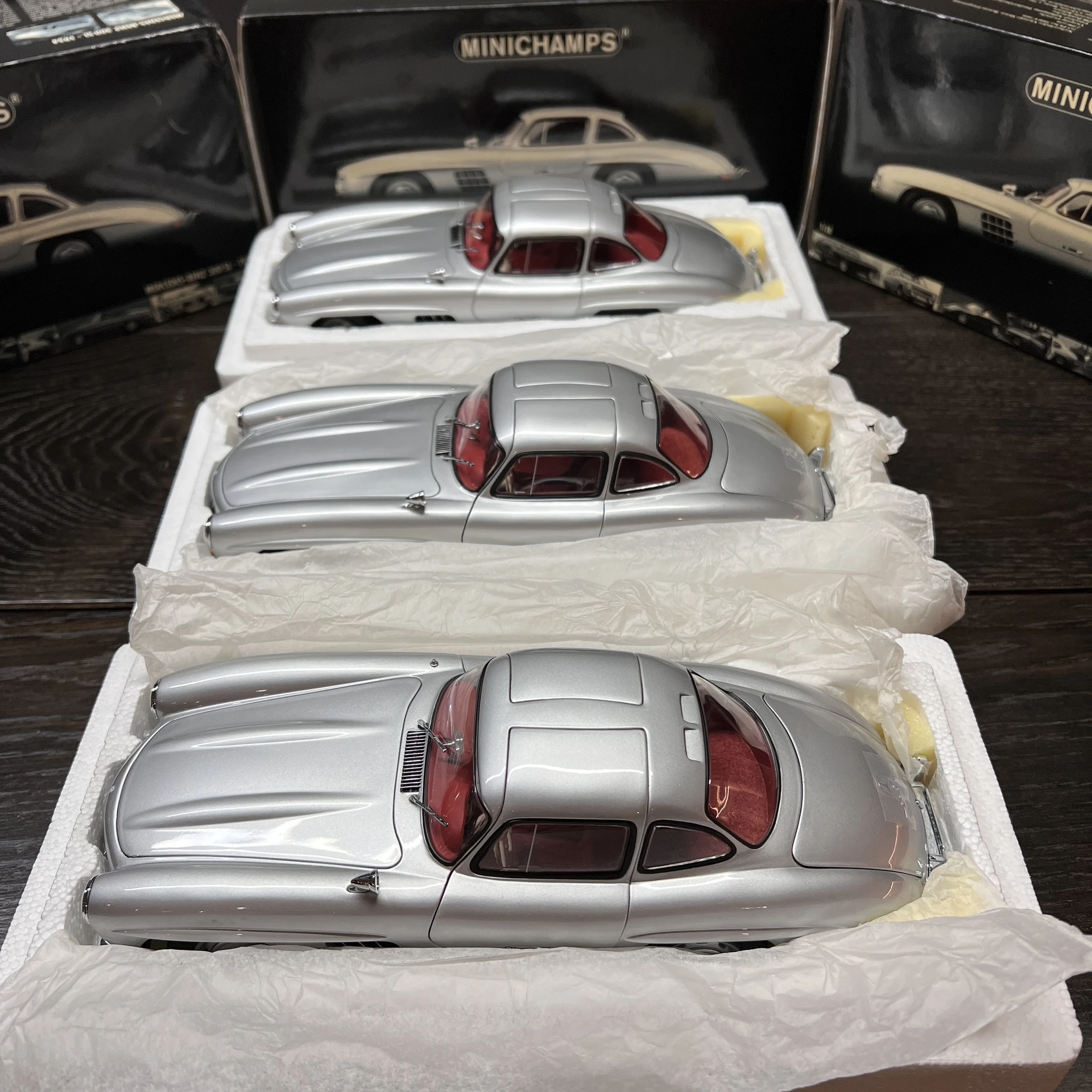 Minichamps 1:18 300SL 1954 First Edition Simulation Limited Edition All Open Alloy Metal Static Car Model Toy Gift