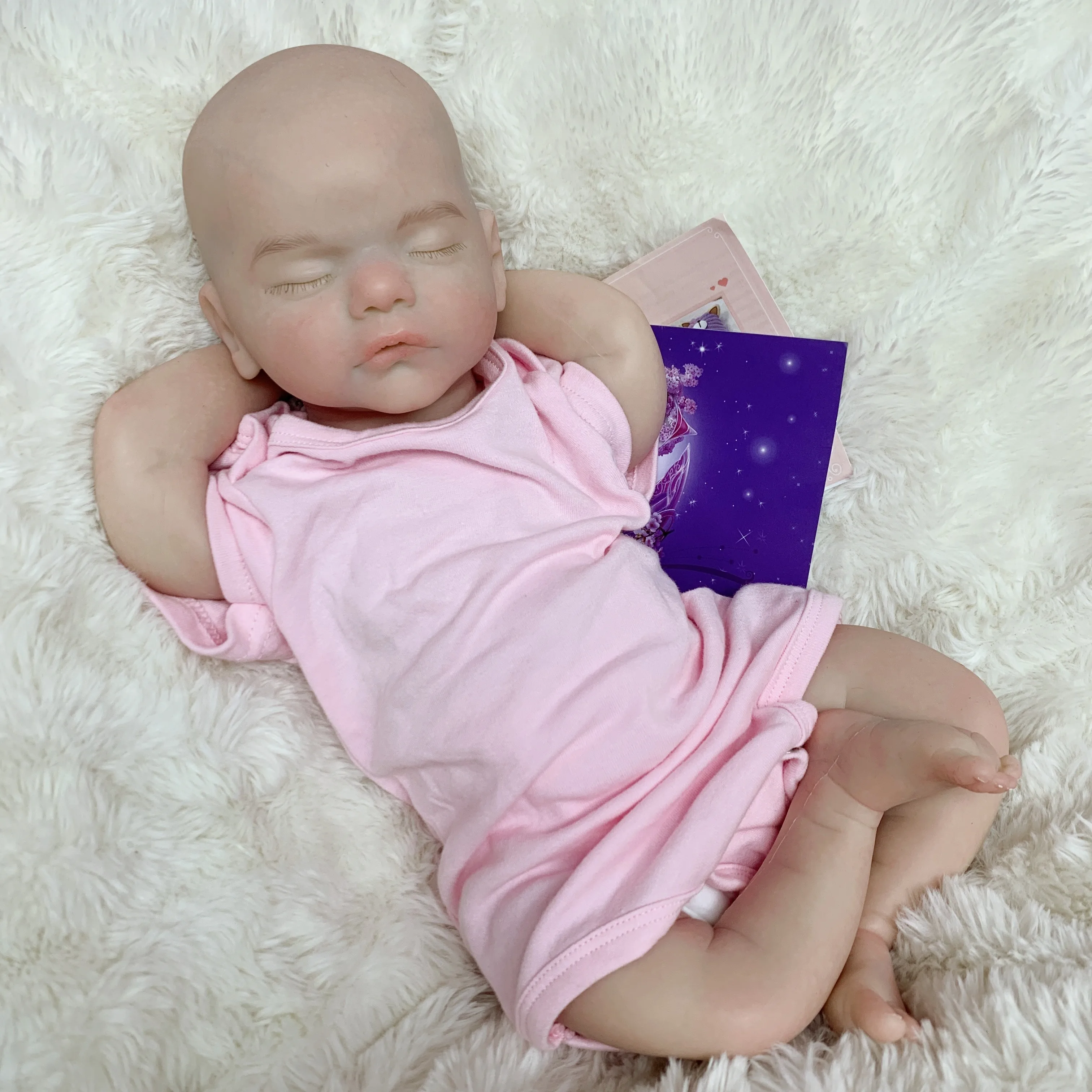 Nieuwe 18-inch siliconen herboren baby wordt geleverd in witte embryo en handgeschilderde 3D-huidstijlen, met jongens en meisjes om uit te kiezen.