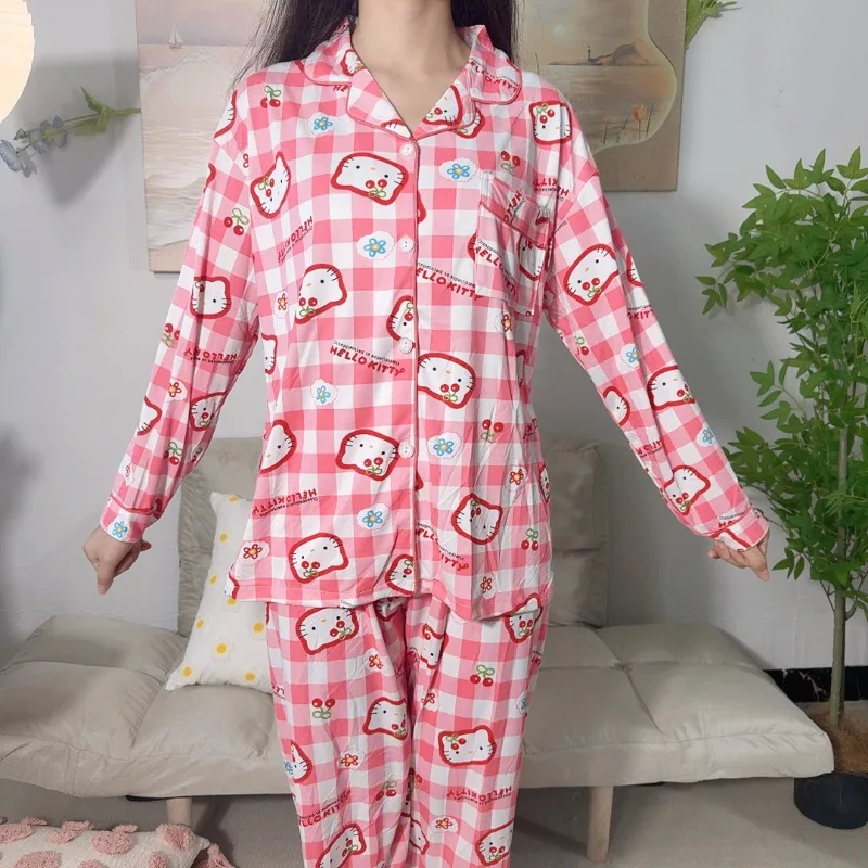 Pigiama Sanrio scozzese rosso primavera e autunno Abito lounge Hello Kitty casual e carino può essere indossato all'esterno del pigiama Hello Kitty