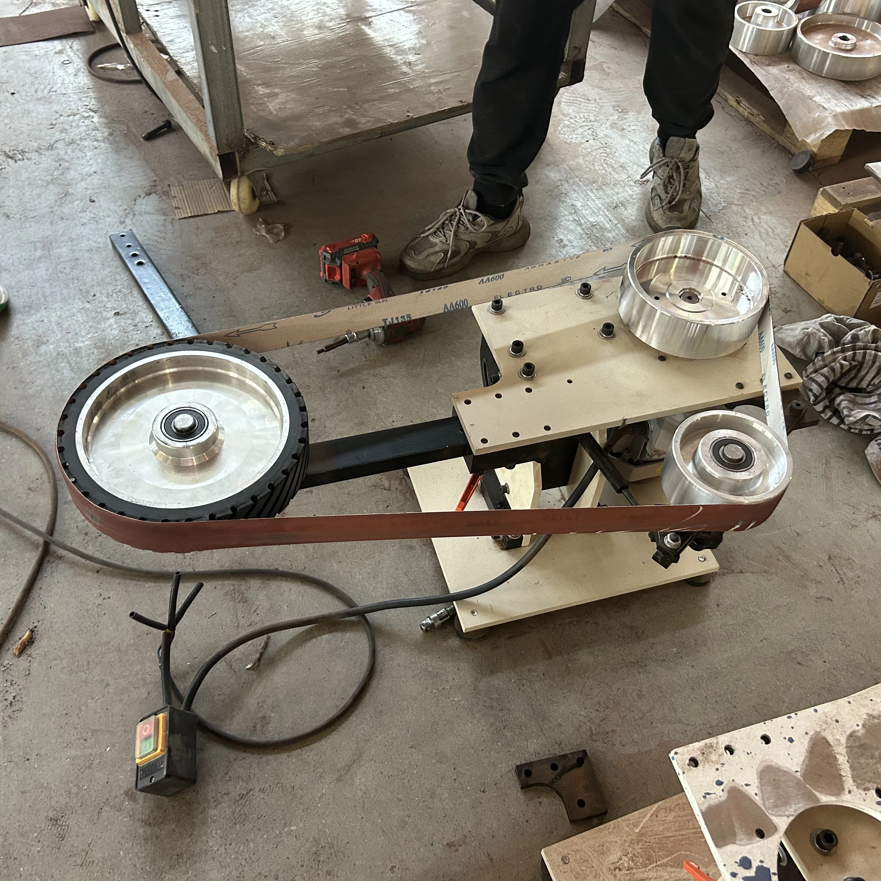 

Precision Surface Grinder Machine Multi-tool 72" X 2" Variable Speed Belt Grinder Other Grinding Machines