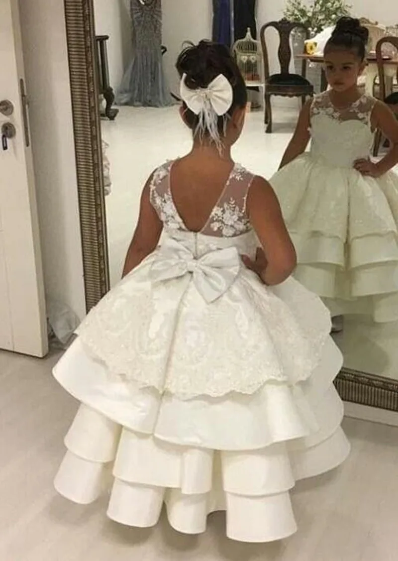 

Puffy A-Line Flower Girl Dresses for Wedding Floral Lace Satin Girls Wedding Party Dress First Communion Gown Big Bow