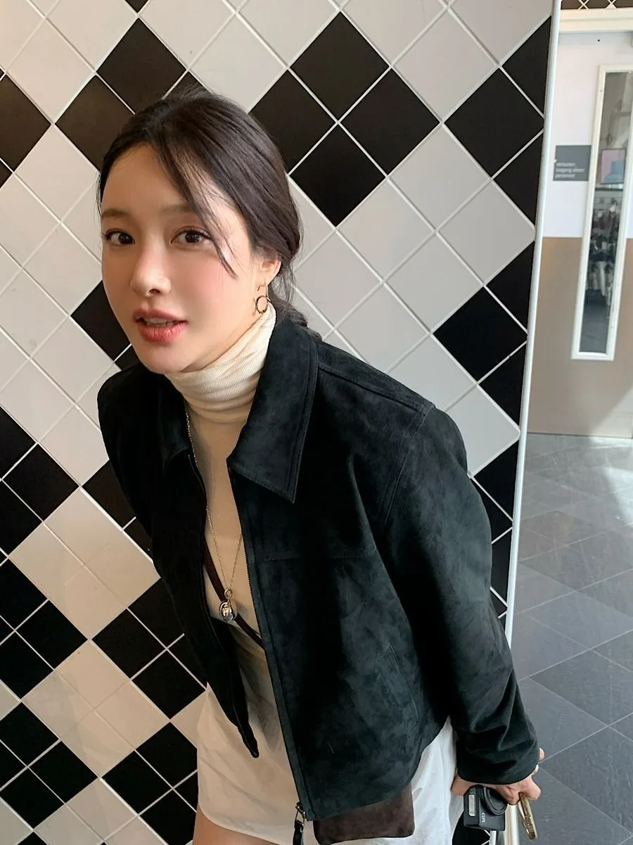 Koreanischer Chic 2026 Herbst Neuer Stil Stehkragen Kunstleder-Samt-Jacke mit Reißverschluss Coole Kurze Mantel-Oberteile für Damen – Detail 16