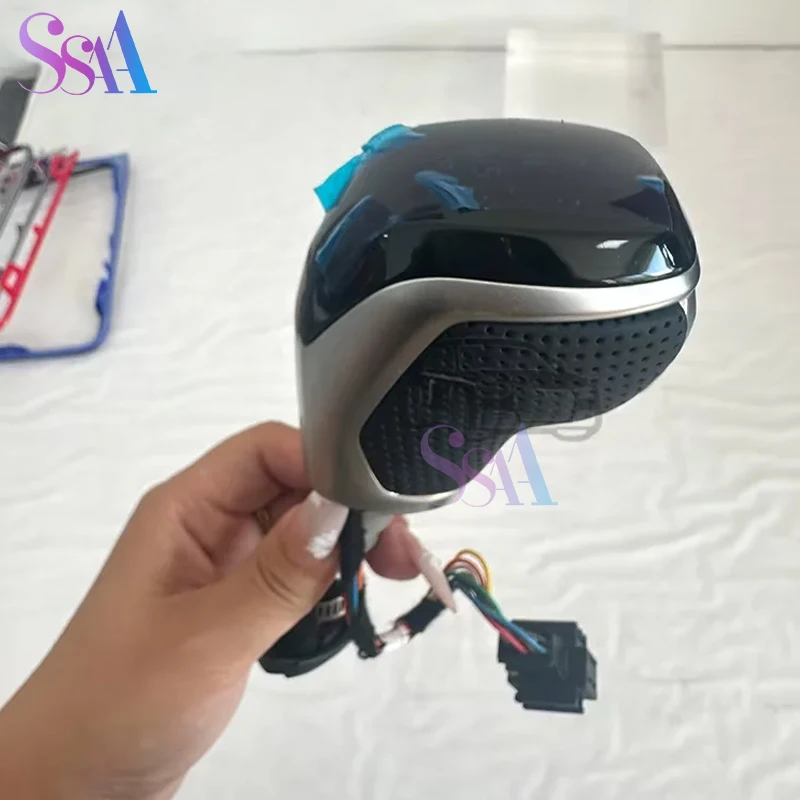 

Suitable for Volkswagen Tiguan Atlas Golf Sharan CC Passat LED automatic shift knob white/red light