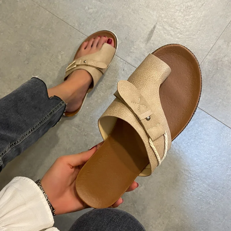 Women Sandals 2024 Summer Sandals Fashion Slippers New PU Surface Solid Color Slippers Breathable Outer Wear Flat Slippers