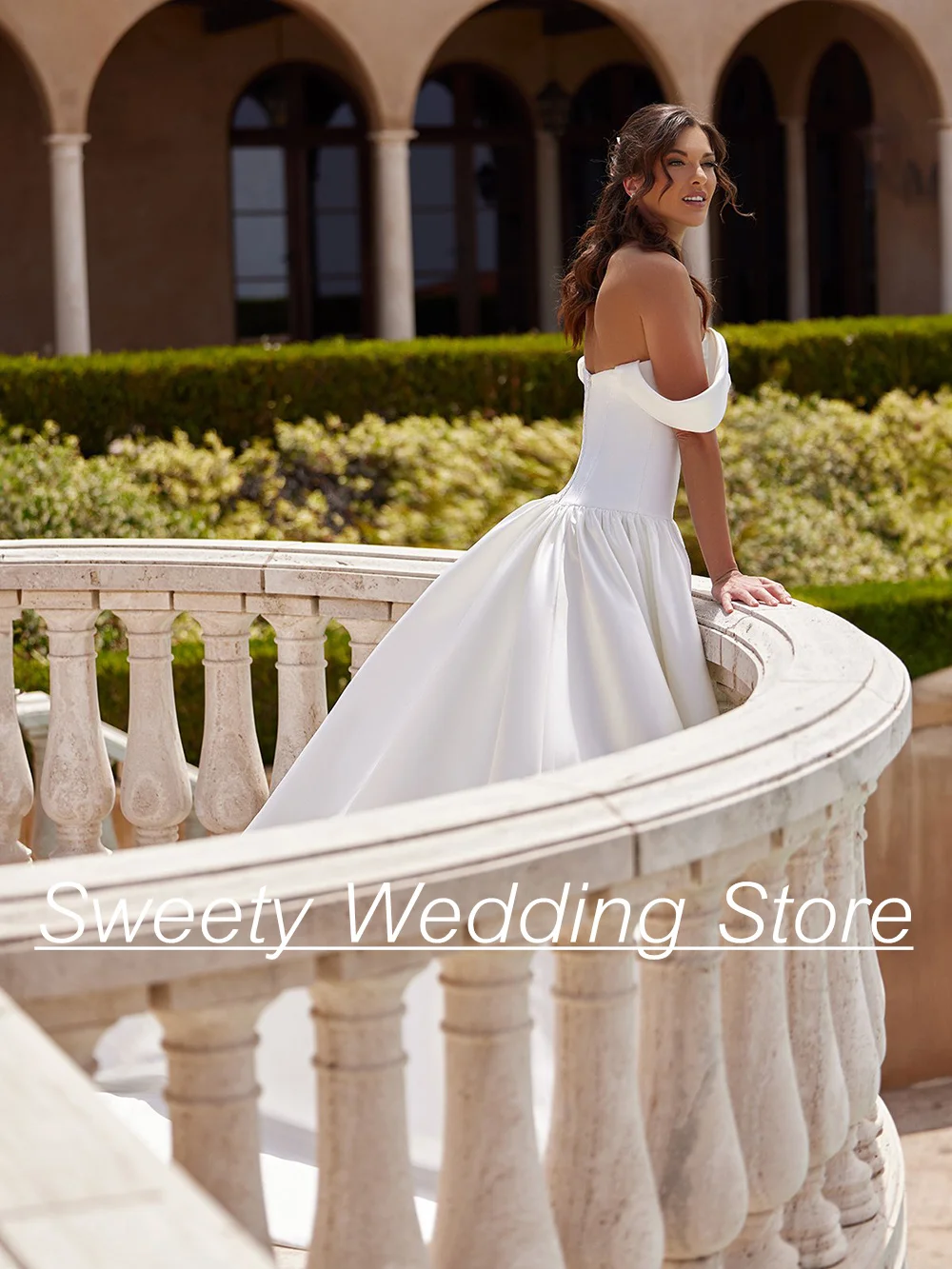 2025 فستان زفاف بسيط قابل للانفصال قبالة الكتف مخصص سويب تراين ألف خط فستان زفاف Vestido De Noiva للمرأة العروس