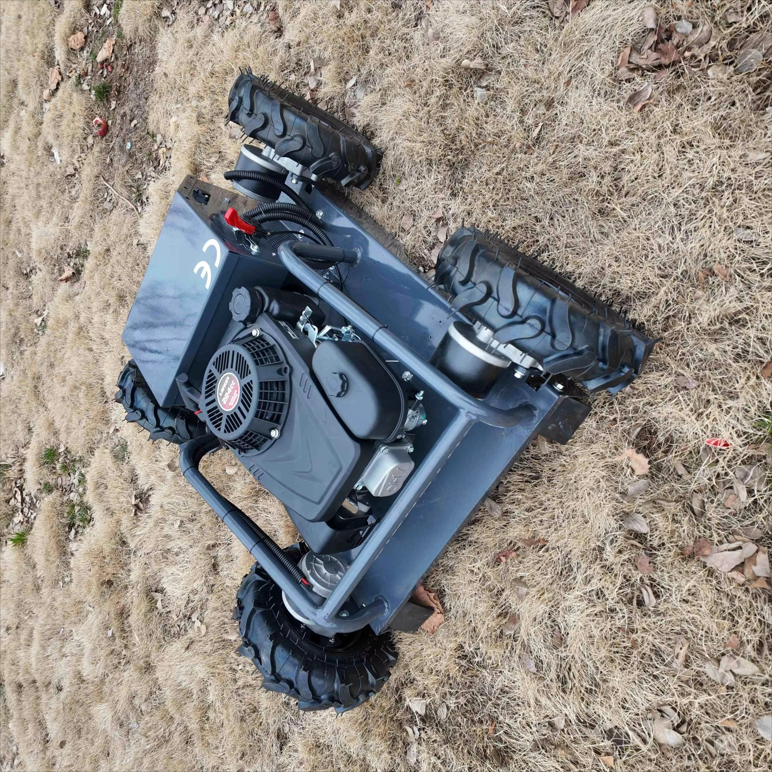 CE EPA Approved All Terrain Robot Lawn Mower - Agricultural Rubber Tracks, Remote Control for Efficient Grass Cutting