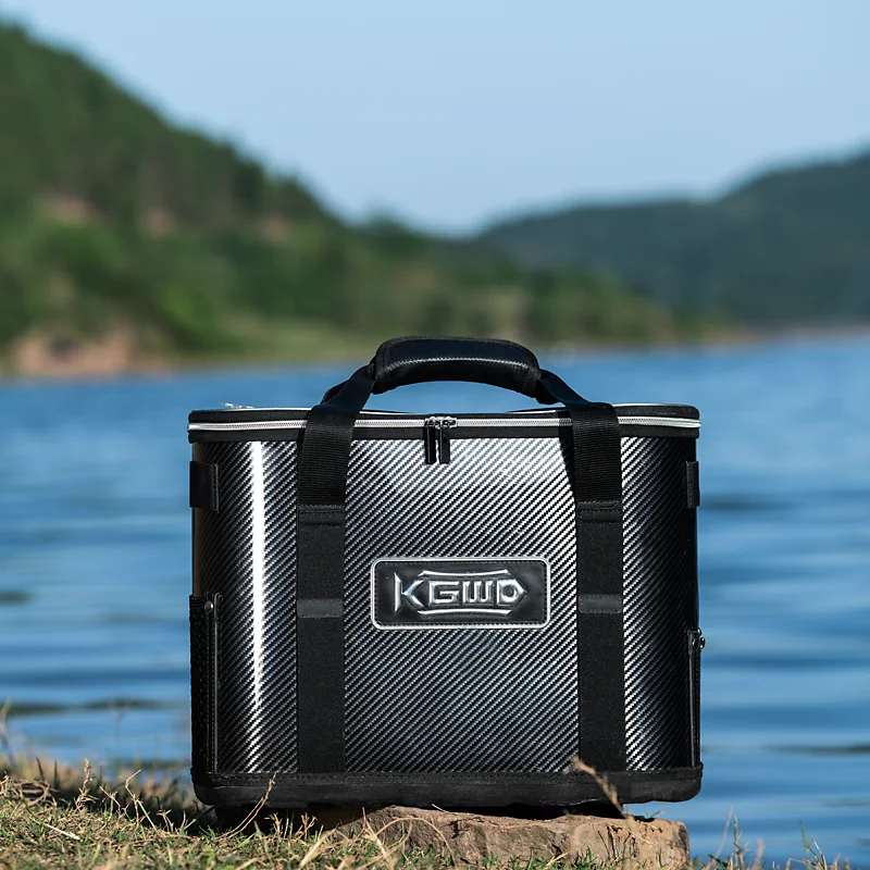 

Multifunctional fish guard bucket Lightweight and portable Oxygenated live fish bucket Integrated forming and reinforcement