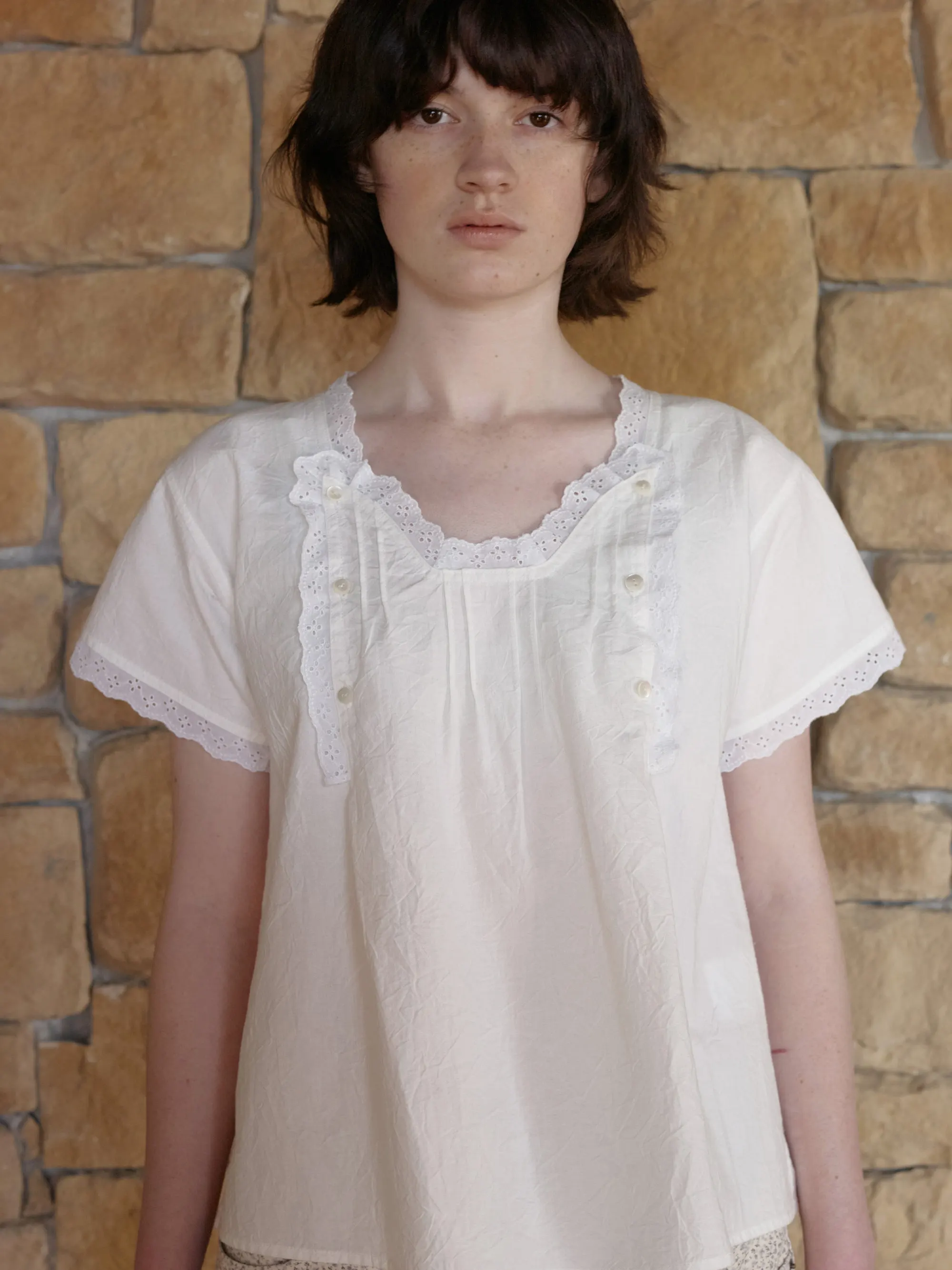 

Cotton Lace irt ort Sve V-Ne Double Button Inner Wear Design Sensation Commute Sle Loose Fit Summer Faion