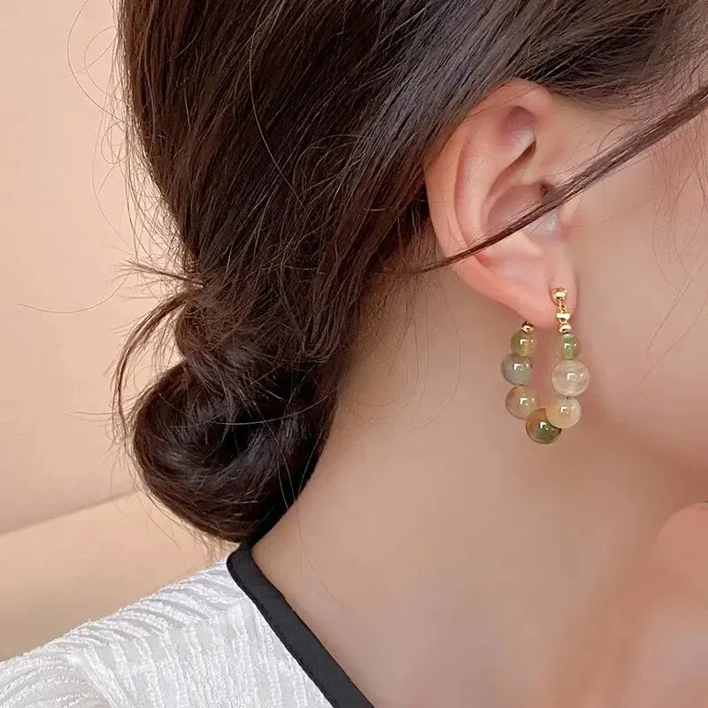 Boucles d'oreilles perlées colorées pour femmes avec fouet de conception de niche, boucles d'oreilles de tempérament haut de gamme, boucles d'oreilles de style ethnique