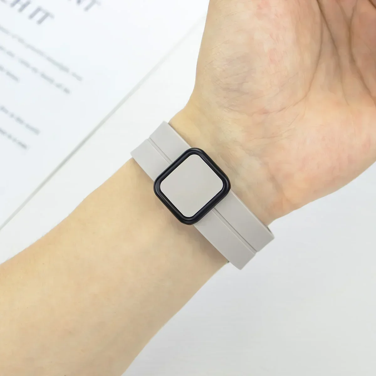 Silicone Strap for Fitbit Versa 4 3 2 1 Versa Lite Magnetic Buckle soft Sport Watch band for fitbit sense/sense 2 Bracelet