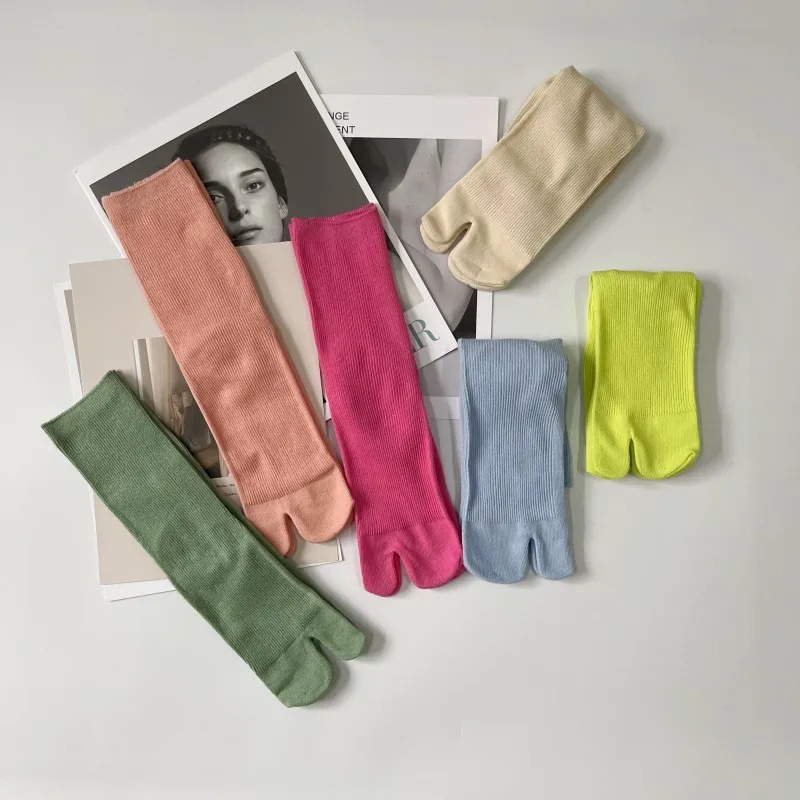 Hochwertige gekämmte Baumwolle Split Toe Socken Unisex einfache bequeme Zweizehensocken japanische Harajuku Männer Frauen Tabi Socken – Detail 4