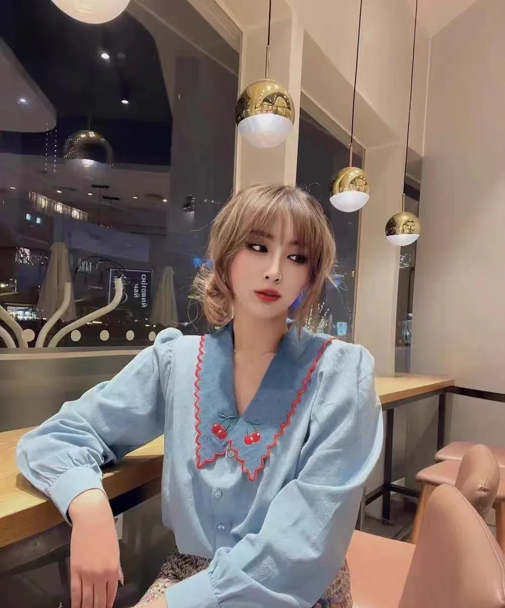

French Style Cherry Embroidery Ruffle Collar Long Sleeve Denim Shirt Women Spring Summer New Arrival Sweet Style Cotton Bubbl...