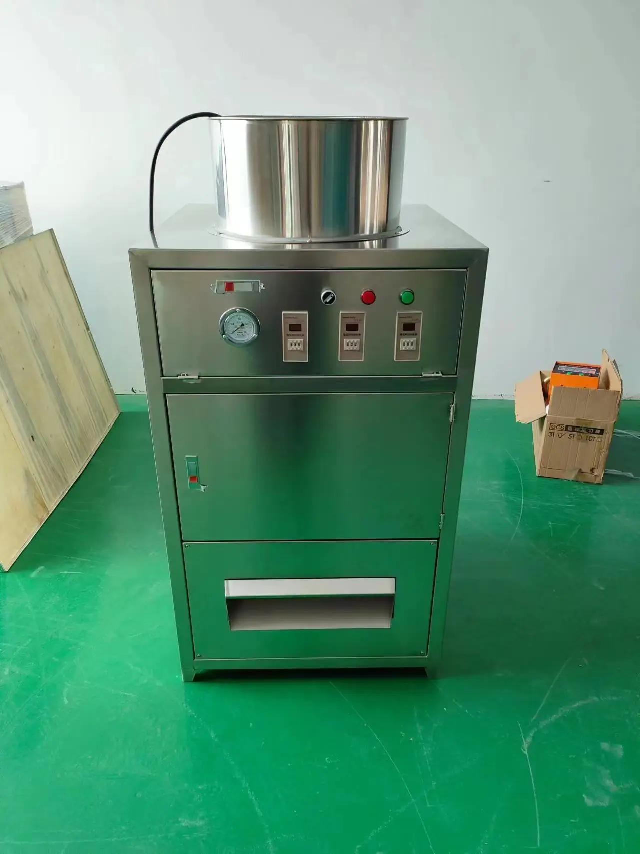 

Промышленная полностью автоматическая машина для очистки чеснока и лука из нержавеющей стали для ресторанов, пекарен, овощеперерабатывающих предприятий (высокая производительность)