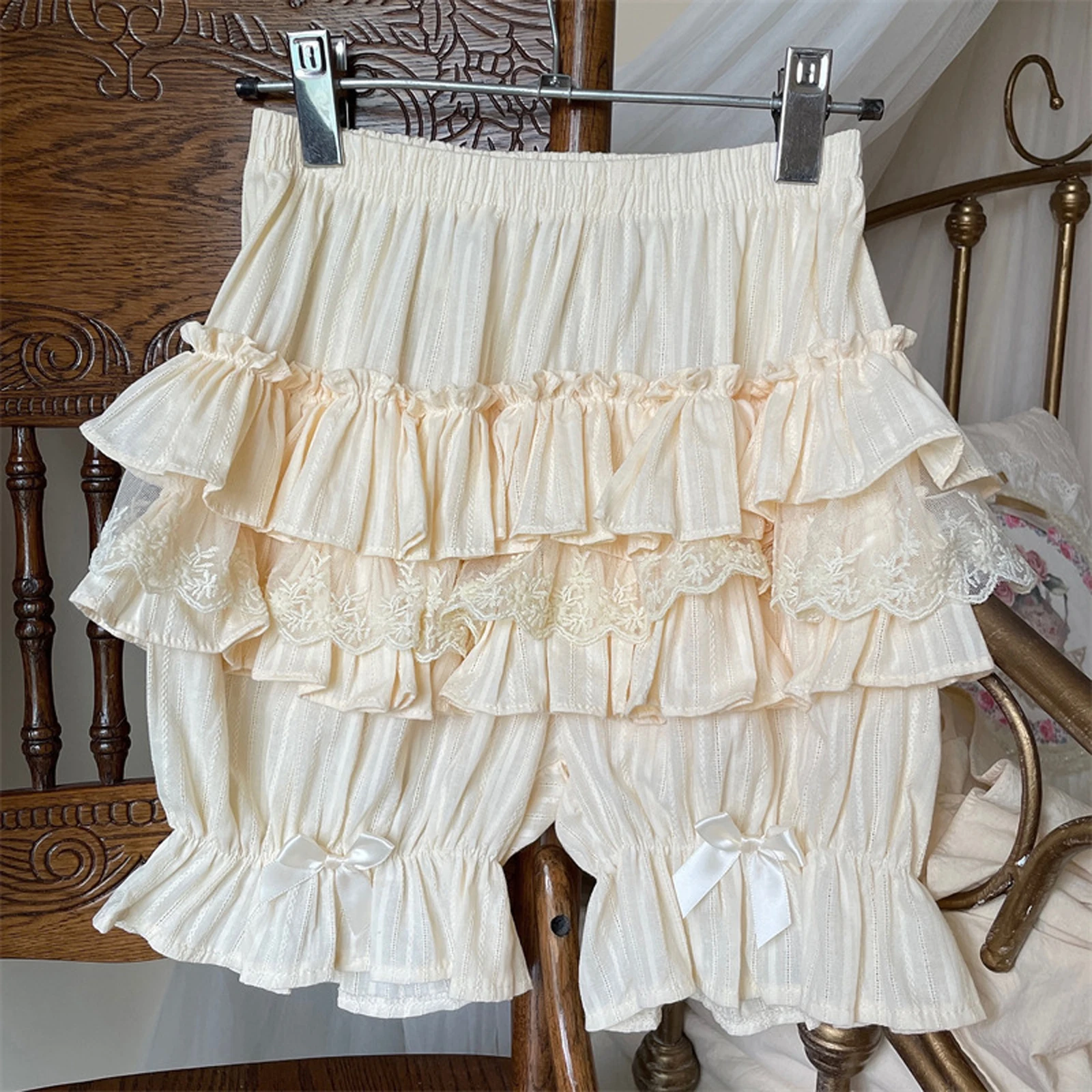 Women Layered Ruffle Pumpkin Shorts Elastic Waist Bow Front Bloomers Lace Trim Shorts Underwear Vintage Y2k Costume