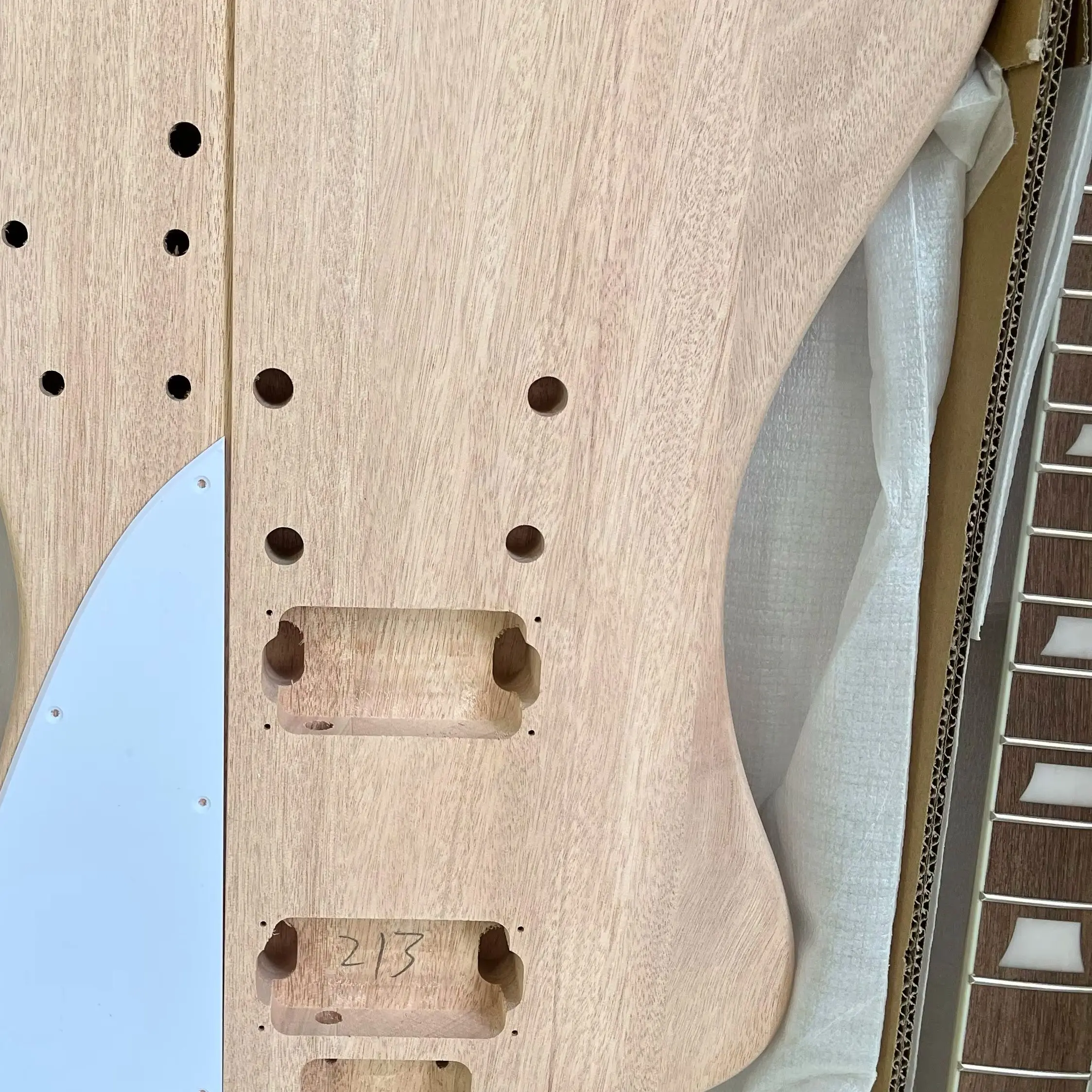 Electric Guitar DIY Semi-Finished Assembly Kit Unfinished Raw Wood Rosewood Fingerboard V-shaped Tuning Pegs Available From The US Warehouse Free Shipping