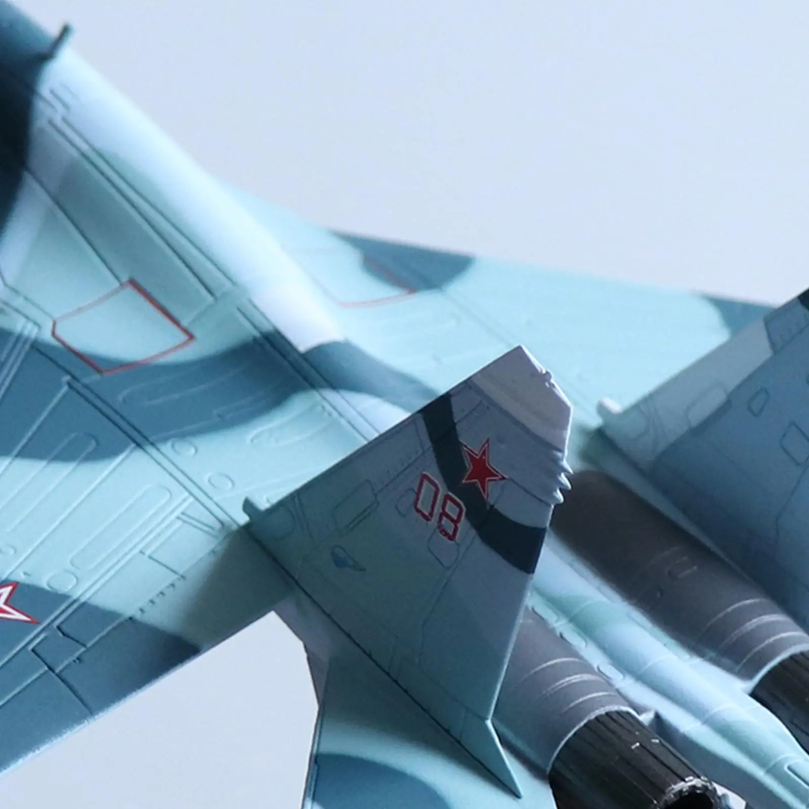 1: 100 Scale the former Soviet Union Russian Military Aircraft Metal Die-Cast Model Sukhoi Su-27 Plane Heavy Fighter Toy