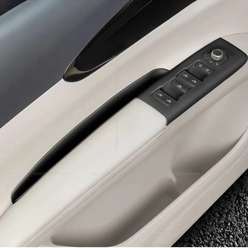 Für Geely EX2 Proton e.MAS 5 2025 2026 Schutzpolster für das Kennzeichenhebe-Panel aus Silikonmaterial, Innenausstattung. – Detail 4